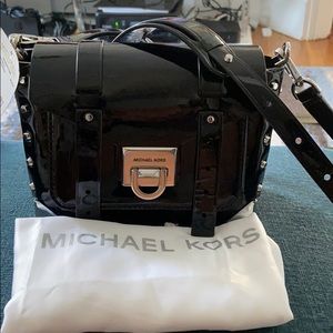 Michael kors Manhattan crossbody black patent bag